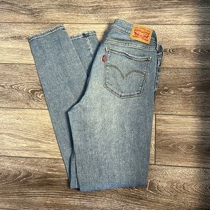 Levi’s 711 skinny jeans size 29